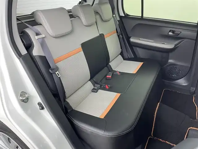 トヨタ パッソ モーダ　チャーム 福島県 2021(令3)年 0.5万km ブラックマイカメタリック/パールホワイト2トーン スマートアシスト /・衝突警報機能 /・衝突回避支援ブレーキ /・機能車線逸脱警報機能 /・先行車発進お知らせ機能/・発進抑制機能/純正ナビゲーション /型式：NSCN-W68/・Bluetooth/ワンセグTV/CD/AM・FM/AUX/・バックカメラ/ETC /ドライブレコーダー /シートヒーター/LEDライト/・フォグライト/・オートライト/・オートマチックハイビーム/プッシュスタート/・スマートキー/純正フロアマット/ドアバイザー