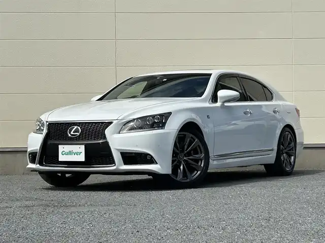 レクサス ＬＳ 460 Fスポーツ 茨城県 2015(平27)年 6万km ホワイトノーヴァガラスフレーク Fスポーツ/メーカーOPナビ/　(AM/FM/BT)/フルセグ/バックカメラ/ビルドインETC/三眼LEDヘッドライト/サンルーフ/パワーシート/ハンドルヒーター/黒革シート/シートヒーター/エアシート/クリアランスソナー/オートライト/純正フロアマット/純正20インチアルミホイール