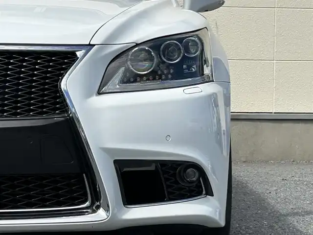 レクサス ＬＳ 460 Fスポーツ 茨城県 2015(平27)年 6万km ホワイトノーヴァガラスフレーク Fスポーツ/メーカーOPナビ/　(AM/FM/BT)/フルセグ/バックカメラ/ビルドインETC/三眼LEDヘッドライト/サンルーフ/パワーシート/ハンドルヒーター/黒革シート/シートヒーター/エアシート/クリアランスソナー/オートライト/純正フロアマット/純正20インチアルミホイール