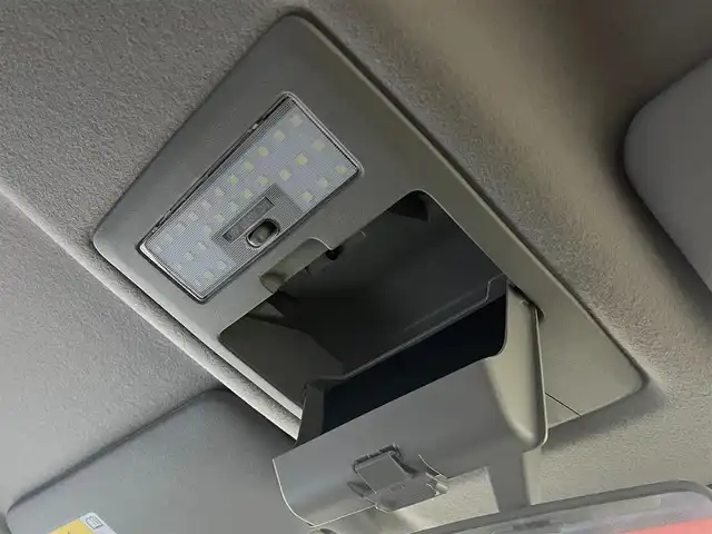 スズキ ソリオ HV MZ 大阪府 2023(令5)年 3.1万km ピュアホワイトP スズキセーフティサポート/　・衝突被害軽減ブレーキ/　・車線逸脱警報/　・道路標識認識機能/　・前後呉発進抑制機能/社外メモリナビ/　TV/FM/AM/Bluetooth/フルセグ/両側パワースライドドア/アダプティブクルーズコントロール/LEDヘッドライト(オートライト・フォグランプ)/シートヒーター（運転席・助手席）/純正１５インチアルミホイール/ヘッドアップディスプレイ/コーナーセンサー(後方)/アイドリングストップ/格納電動ウィンカーミラー/プッシュスタート/ETC/ドアバイザー/ビークルダイナミクスコントロール