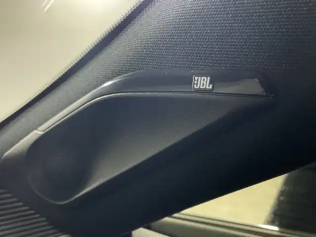 トヨタ ハリアー Z 福岡県 2021(令3)年 4.1万km プレシャスブラックパール ・純正ナビ/・フルセグ/.Bluetooth/・バックカメラ/・パノラミックビュー/・JBLサウンド/・パワーバックドア/・デジタルインナーミラー/・ブラインドスポットモニター/・パーキングブレーキサポート/・プリクラッシュセーフティー/・レーンキープアシスト/・レーダークルーズコントロール/・ヘッドアップディスプレイ/・ハーフレザーシート/・置くだけ充電/・ビルトインETC/・オートライト/・オートハイライト/・フォグライト/・電格ミラー/・ウィンカーミラー/・純正19インチAW