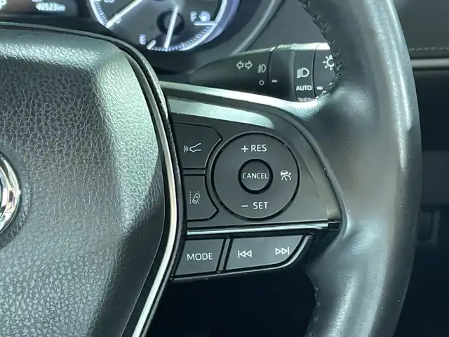 トヨタ ハリアー Z 福岡県 2021(令3)年 4.1万km プレシャスブラックパール ・純正ナビ/・フルセグ/.Bluetooth/・バックカメラ/・パノラミックビュー/・JBLサウンド/・パワーバックドア/・デジタルインナーミラー/・ブラインドスポットモニター/・パーキングブレーキサポート/・プリクラッシュセーフティー/・レーンキープアシスト/・レーダークルーズコントロール/・ヘッドアップディスプレイ/・ハーフレザーシート/・置くだけ充電/・ビルトインETC/・オートライト/・オートハイライト/・フォグライト/・電格ミラー/・ウィンカーミラー/・純正19インチAW