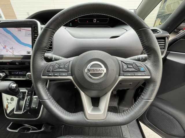 日産 セレナ マルチベッド ハイウェイスター V 岩手県 2020(令2)年 3.6万km ダイヤモンドブラック 5人乗り/ベットキット/前後ドラレコ/4WD/プロパイロット/電動サイドステップ/BSM/フリップダウンモニター/両側パワースライドドア/純正10インチSDナビ/アラウンドビューモニター/パーキングアシスト/ETC