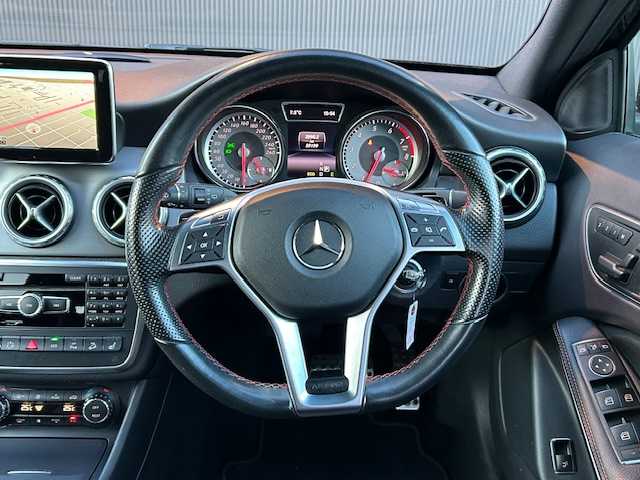 メルセデス・ベンツ ＧＬＡ２５０ 4マチック スポーツ 道東・釧路十勝 2014(平26)年 6万km オリエントブラウン ４WD/レーダーセーフティパッケージ/　レーンキーピングアシスト/　アダプティブクルーズコントロール/　ブラインドスポットインフォメーション/純正HDDナビ/ CD/DVD/SD/BT/フルセグ/バックカメラ/ETC/純正前後ドライブレコーダー/衝突回避ブレーキ/ハーフレザーシート/運転席メモリ付きパワーシート/フロントシートヒーティング/パワーバックドア/LEDヘッドライト/オートライト/純正18インチAW/純正フロアマット/スペアキー/取扱説明書/保証書