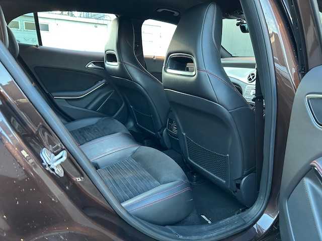 メルセデス・ベンツ ＧＬＡ２５０ 4マチック スポーツ 道東・釧路十勝 2014(平26)年 6万km オリエントブラウン ４WD/レーダーセーフティパッケージ/　レーンキーピングアシスト/　アダプティブクルーズコントロール/　ブラインドスポットインフォメーション/純正HDDナビ/ CD/DVD/SD/BT/フルセグ/バックカメラ/ETC/純正前後ドライブレコーダー/衝突回避ブレーキ/ハーフレザーシート/運転席メモリ付きパワーシート/フロントシートヒーティング/パワーバックドア/LEDヘッドライト/オートライト/純正18インチAW/純正フロアマット/スペアキー/取扱説明書/保証書