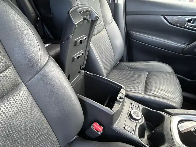 日産 エクストレイル ハイブリッド 20X エマージェンシーブレーキ 群馬県 2016(平28)年 10.2万km ダイヤモンドブラック (株)IDOMが運営する【じしゃロン伊勢崎店】の自社ローン専用車両になりますこちらは現金またはオートローンご利用時の価格です。自社ローンご希望の方は別途その旨お申付け下さい/エマージェンシーブレーキ/純正SDナビゲーション/アラウンドビューモニター/CD/DVD/SD/BT/DTV/USB/AUX/クルーズコントロール/前席シートヒーター/LEDヘッドライト/フォグライト/オートライト/ETC/ドアバイザー/純正フロアマット