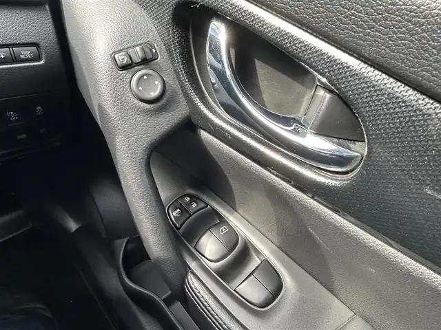 日産 エクストレイル ハイブリッド 20X エマージェンシーブレーキ 群馬県 2016(平28)年 10.2万km ダイヤモンドブラック (株)IDOMが運営する【じしゃロン伊勢崎店】の自社ローン専用車両になりますこちらは現金またはオートローンご利用時の価格です。自社ローンご希望の方は別途その旨お申付け下さい/エマージェンシーブレーキ/純正SDナビゲーション/アラウンドビューモニター/CD/DVD/SD/BT/DTV/USB/AUX/クルーズコントロール/前席シートヒーター/LEDヘッドライト/フォグライト/オートライト/ETC/ドアバイザー/純正フロアマット