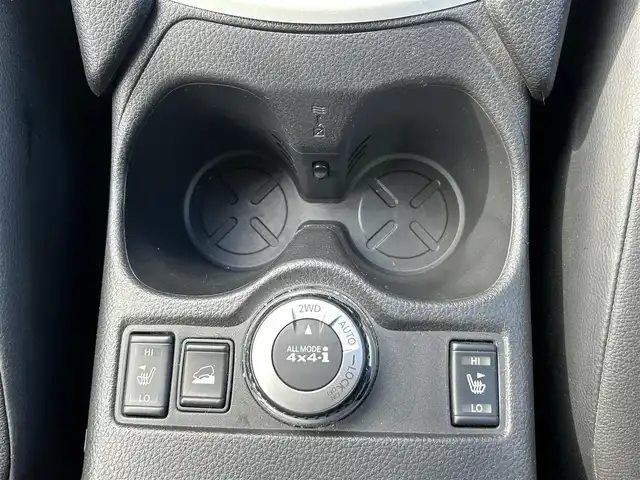 日産 エクストレイル ハイブリッド 20X エマージェンシーブレーキ 群馬県 2016(平28)年 10.2万km ダイヤモンドブラック (株)IDOMが運営する【じしゃロン伊勢崎店】の自社ローン専用車両になりますこちらは現金またはオートローンご利用時の価格です。自社ローンご希望の方は別途その旨お申付け下さい/エマージェンシーブレーキ/純正SDナビゲーション/アラウンドビューモニター/CD/DVD/SD/BT/DTV/USB/AUX/クルーズコントロール/前席シートヒーター/LEDヘッドライト/フォグライト/オートライト/ETC/ドアバイザー/純正フロアマット