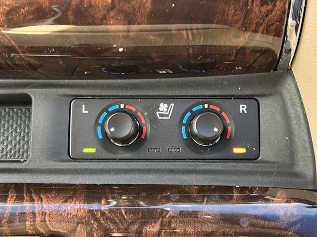 トヨタ アルファードハイブリット G 山形県 2019(平31)年 6.6万km ホワイトパールクリスタルシャイン ４WD/トヨタセーフティーセンス/純正SDナビ/（AM/FM/TV/CD/DVD/BT/SD）/アダプティブクルーズコントロール/ブラインドスポットモニター/ETC/モデリスタフルエアロ/レザー調シートカバー/パワーシート/シートヒーター/エアシート/パワーバックドア/レーンキープアシスト/コーナーセンサー/純正AW/前後ドライブレコーダー/バックカメラ/フリップダウンモニター/ステアリングスイッチ/オートマチックハイビーム/デジタルインナーミラー/純正フロアマット