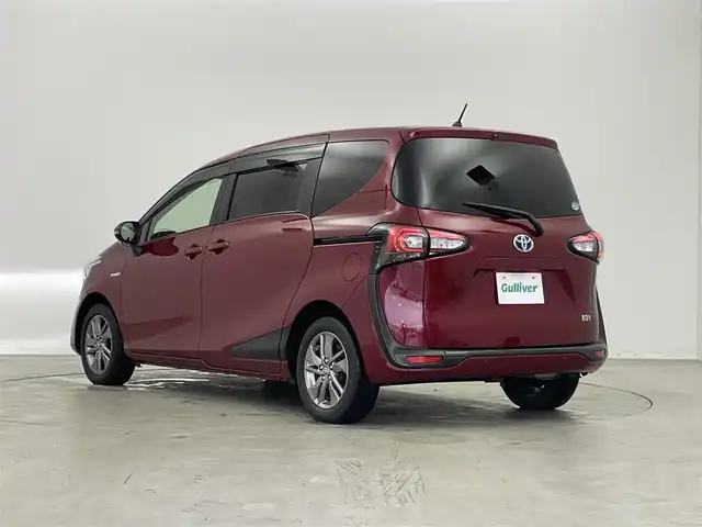 トヨタ シエンタ ハイブリッド G クエロ 埼玉県 2018(平30)年 3.7万km センシュアルレッドマイカ Toyota Safety Sense/　PCS（プリクラッシュセーフティ）/　LDA（車線逸脱警報）/　オートマチックハイビーム/　先行車発進告知機能/ハーフレザーシート/純正ナビ　（NSZT-W68T）/ DTV CD DVD BT USB SDSDREC/両側パワースライドドア/パノラミックビューモニター/前席シートヒーター/ステアリングヒーター/レーダークルーズコントロール/TRC（トラクションコントロール）/純正ビルトインETC/社外前後ドライブレコーダー/エンジンスタートボタン/スマートキー/スペアキー/純正LEDヘッドライト/オートライト/純正アルミホイール
