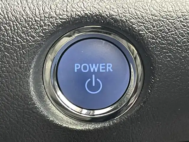 トヨタ シエンタ ハイブリッド G クエロ 埼玉県 2018(平30)年 3.7万km センシュアルレッドマイカ Toyota Safety Sense/　PCS（プリクラッシュセーフティ）/　LDA（車線逸脱警報）/　オートマチックハイビーム/　先行車発進告知機能/ハーフレザーシート/純正ナビ　（NSZT-W68T）/ DTV CD DVD BT USB SDSDREC/両側パワースライドドア/パノラミックビューモニター/前席シートヒーター/ステアリングヒーター/レーダークルーズコントロール/TRC（トラクションコントロール）/純正ビルトインETC/社外前後ドライブレコーダー/エンジンスタートボタン/スマートキー/スペアキー/純正LEDヘッドライト/オートライト/純正アルミホイール