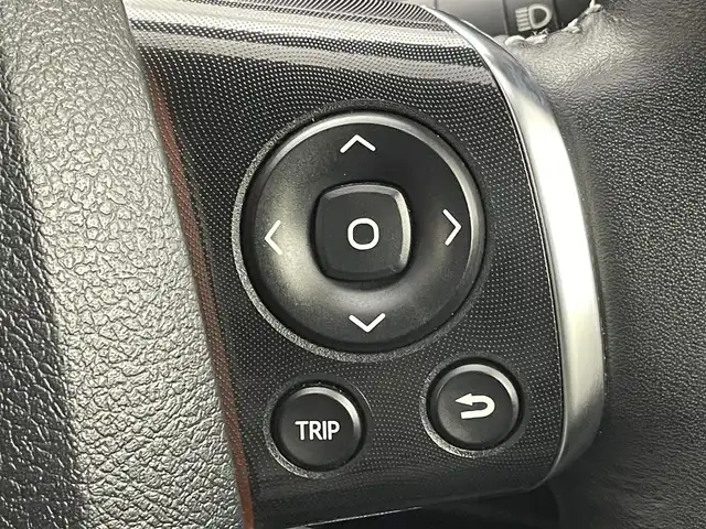 トヨタ シエンタ ハイブリッド G クエロ 埼玉県 2018(平30)年 3.7万km センシュアルレッドマイカ Toyota Safety Sense/　PCS（プリクラッシュセーフティ）/　LDA（車線逸脱警報）/　オートマチックハイビーム/　先行車発進告知機能/ハーフレザーシート/純正ナビ　（NSZT-W68T）/ DTV CD DVD BT USB SDSDREC/両側パワースライドドア/パノラミックビューモニター/前席シートヒーター/ステアリングヒーター/レーダークルーズコントロール/TRC（トラクションコントロール）/純正ビルトインETC/社外前後ドライブレコーダー/エンジンスタートボタン/スマートキー/スペアキー/純正LEDヘッドライト/オートライト/純正アルミホイール