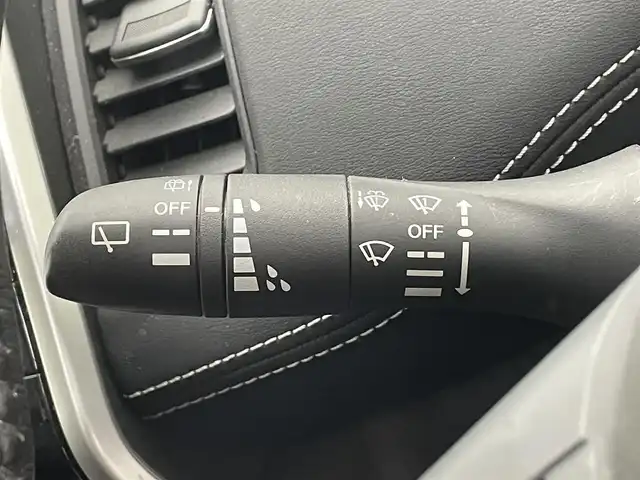 日産 セレナ ハイウェイスター Vセレクション 滋賀県 2017(平29)年 9.5万km ダイヤモンドブラック 純正9インチナビ/（フルセグTV/CD/DVD/Bluetooth）/全方位カメラ/両側パワースライドドア/フリップダウンモニター/ドライブレコーダー/パーキングアシスト/ビルトインETC/LEDライト/クリアランスソナー/衝突被害軽減システム/スマートキー/プッシュスタート/純正アルミホイール/オートライト/オートハイビーム/クルーズコントロール/ダブルエアコン/純正フロアマット