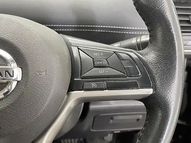 日産 セレナ ハイウェイスター Vセレクション 滋賀県 2017(平29)年 9.5万km ダイヤモンドブラック 純正9インチナビ/（フルセグTV/CD/DVD/Bluetooth）/全方位カメラ/両側パワースライドドア/フリップダウンモニター/ドライブレコーダー/パーキングアシスト/ビルトインETC/LEDライト/クリアランスソナー/衝突被害軽減システム/スマートキー/プッシュスタート/純正アルミホイール/オートライト/オートハイビーム/クルーズコントロール/ダブルエアコン/純正フロアマット