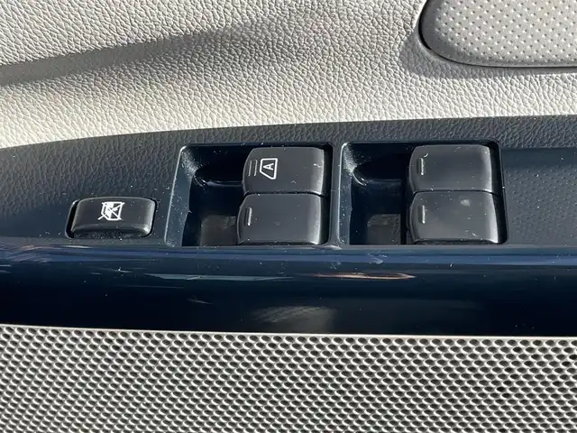 三菱 ｅＫワゴン M e－アシスト 岡山県 2015(平27)年 7.1万km チェリーブラウンパール 登録時走行距離：70806km/禁煙車/社外SDナビ(型番：CN-RS01WD)/　(CD/DVD/ワンセグTV/Bluetooth)/バックカメラ/衝突被害軽減システム/ETC/純正ハロゲンヘッドライト/ヘッドライトレベライザー/リモコンキー/アイドリングストップ/純正ホイールキャップ/ドアバイザー/電動格納ミラー/純正フロアマット/横滑防止装置/盗難防止装置/取扱説明書/新車時整備手帳（保証書）