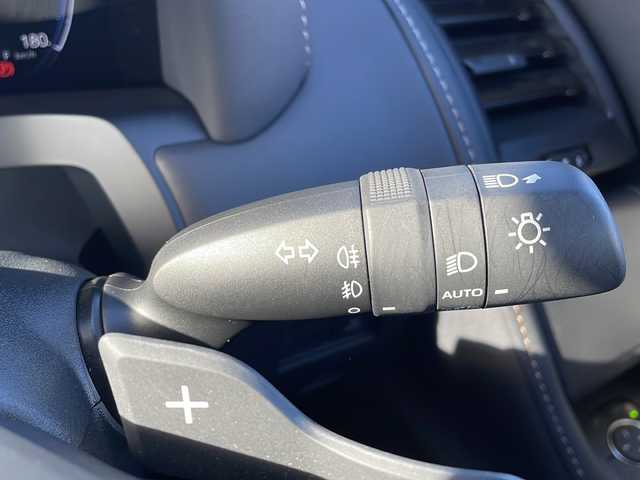 トヨタ アルファードハイブリット Z 岩手県 2024(令6)年 0.8万km プラチナホワイトパールマイカ ワンオーナー/禁煙車/寒冷地仕様/トヨタチームメイト/純正ディスプレイオーディオナビ/フルセグTV/バックカメラ/パノラミックビューモニター/ETC2.0/デジタルインナーミラー/ブラインドスポットモニター/ヘッドアップディスプレイ/置くだけ充電/両側パワースライドドア/フリップダウンモニター/レーダークルーズコントロール/衝突被害軽減ブレーキ/レーンキープアシスト/横滑り防止装置/クリアランスソナー/全席パワーシート/全席シートヒーター＆シートエアコン/オートライト/オートハイビーム/LEDヘッドライト/フォグランプ/スマートキー/プッシュスタート/電動格納ミラー/社外17インチAW/積込純正18インチ夏タイヤ/純正フロアマット/ドアバイザー/保証書/取扱説明書