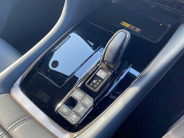 トヨタ アルファードハイブリット Z 岩手県 2024(令6)年 0.8万km プラチナホワイトパールマイカ ワンオーナー/禁煙車/寒冷地仕様/トヨタチームメイト/純正ディスプレイオーディオナビ/フルセグTV/バックカメラ/パノラミックビューモニター/ETC2.0/デジタルインナーミラー/ブラインドスポットモニター/ヘッドアップディスプレイ/置くだけ充電/両側パワースライドドア/フリップダウンモニター/レーダークルーズコントロール/衝突被害軽減ブレーキ/レーンキープアシスト/横滑り防止装置/クリアランスソナー/全席パワーシート/全席シートヒーター＆シートエアコン/オートライト/オートハイビーム/LEDヘッドライト/フォグランプ/スマートキー/プッシュスタート/電動格納ミラー/社外17インチAW/積込純正18インチ夏タイヤ/純正フロアマット/ドアバイザー/保証書/取扱説明書