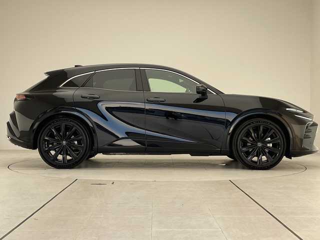 トヨタ クラウン スポーツ Z 愛知県 2024(令6)年 0.9万km ブラック アドバンストドライブ/純正12.4型ディスプレイオーディオナビ/全方位カメラ/レーダークルーズコントロール/シートヒーター/エアシート/バックカメラ/電動リアゲート/パワーシート/ヘッドアップディスプレイ/コーナーセンサー/ETC2.0/ブラインドスポットモニター/LEDヘッドライト/インテリジェントミラー/オートマチックハイビーム/ドライブレコーダー/ワイヤレス充電機/衝突軽減システム/フルセグ/Bluetooth/ステアリングスイッチ/スマートキー/プッシュスタート