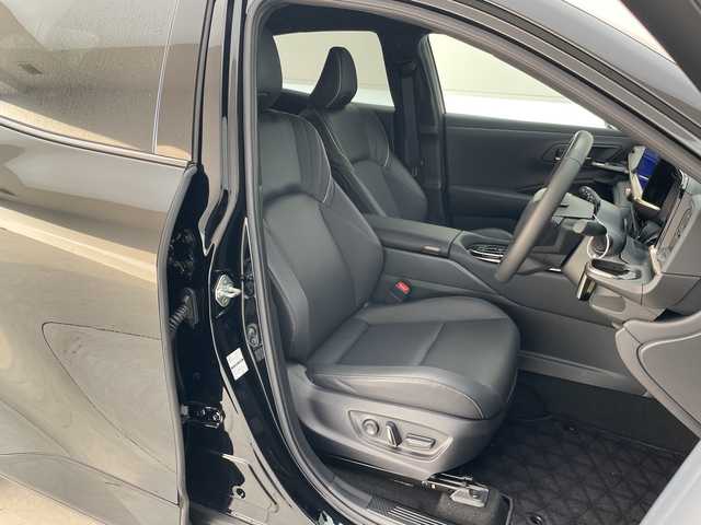 トヨタ クラウン スポーツ Z 愛知県 2024(令6)年 0.9万km ブラック アドバンストドライブ/純正12.4型ディスプレイオーディオナビ/全方位カメラ/レーダークルーズコントロール/シートヒーター/エアシート/バックカメラ/電動リアゲート/パワーシート/ヘッドアップディスプレイ/コーナーセンサー/ETC2.0/ブラインドスポットモニター/LEDヘッドライト/インテリジェントミラー/オートマチックハイビーム/ドライブレコーダー/ワイヤレス充電機/衝突軽減システム/フルセグ/Bluetooth/ステアリングスイッチ/スマートキー/プッシュスタート