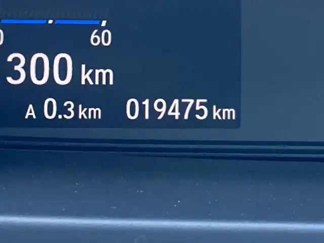 ホンダ フリード ハイブリット G ホンダセンシング 千葉県 2022(令4)年 2万km クリスタルブラックパール 衝突被害軽減システム/クルーズコントロール/両側パワースライドドア/横滑り防止装置/ETC/アイドリングストップ/LEDヘッドライト/オートライト/ウィンカーミラー/プッシュスタート/スマートキー/フロアマット/スペアキー	/取扱説明書/保証書