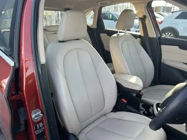 ＢＭＷ ２１８ｉ アクティブツアラー ラグジュアリー 滋賀県 2020(令2)年 0.9万km サンセットオレンジ 純正ナビ/バックカメラ/パークディスタンスコントロール/ミラー一体型ETC/パワーバックドア/アダプティブクルーズコントロール/インテリジェントセーフティー/白レザーシート/パワーシート/シートヒーター/HUD/LEDヘッドライト