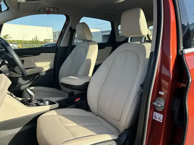 ＢＭＷ ２１８ｉ アクティブツアラー ラグジュアリー 滋賀県 2020(令2)年 0.9万km サンセットオレンジ 純正ナビ/バックカメラ/パークディスタンスコントロール/ミラー一体型ETC/パワーバックドア/アダプティブクルーズコントロール/インテリジェントセーフティー/白レザーシート/パワーシート/シートヒーター/HUD/LEDヘッドライト