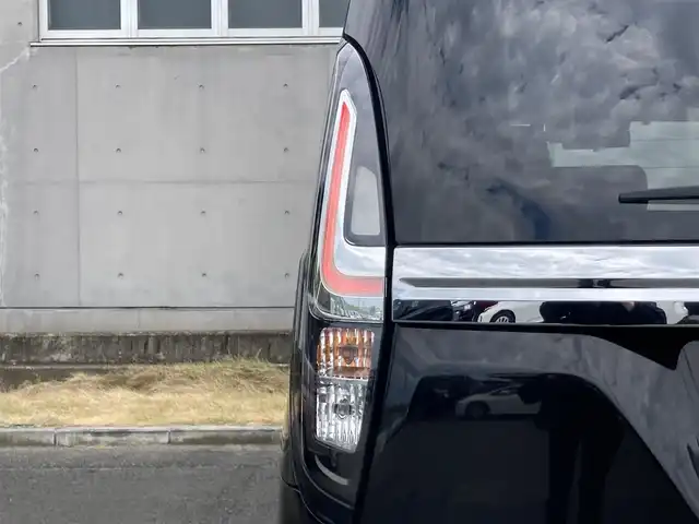 スズキ ソリオ バンディット HV MV 静岡県 2021(令3)年 4.5万km スーパーブラックパール スズキセーフティサポート/純正8インチメモリーナビ（CN-RZ865）/  AM FM CD DVD Bluetooth iPod/フルセグTV/バックモニター/ETC/両側パワースライドドア/前後ドライブレコーダー/アダプティブクルーズコントロール/LEDオートヘッドライト/フロントフォグランプ/カラーヘッドアップディズプレイ/ステアリングスイッチ/リアロールサンシェード/シートバックテーブル/充電用USB端子×2/純正15インチアルミホイール/純正フロアマット/スマートキー×2本