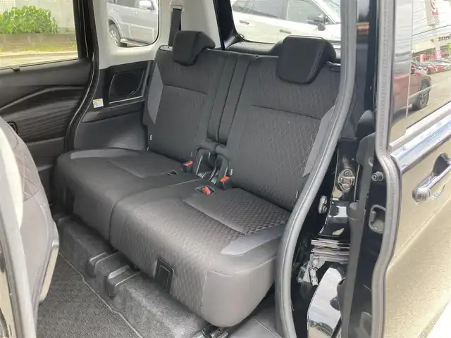 スズキ ソリオ バンディット HV MV 静岡県 2021(令3)年 4.5万km スーパーブラックパール スズキセーフティサポート/純正8インチメモリーナビ（CN-RZ865）/  AM FM CD DVD Bluetooth iPod/フルセグTV/バックモニター/ETC/両側パワースライドドア/前後ドライブレコーダー/アダプティブクルーズコントロール/LEDオートヘッドライト/フロントフォグランプ/カラーヘッドアップディズプレイ/ステアリングスイッチ/リアロールサンシェード/シートバックテーブル/充電用USB端子×2/純正15インチアルミホイール/純正フロアマット/スマートキー×2本