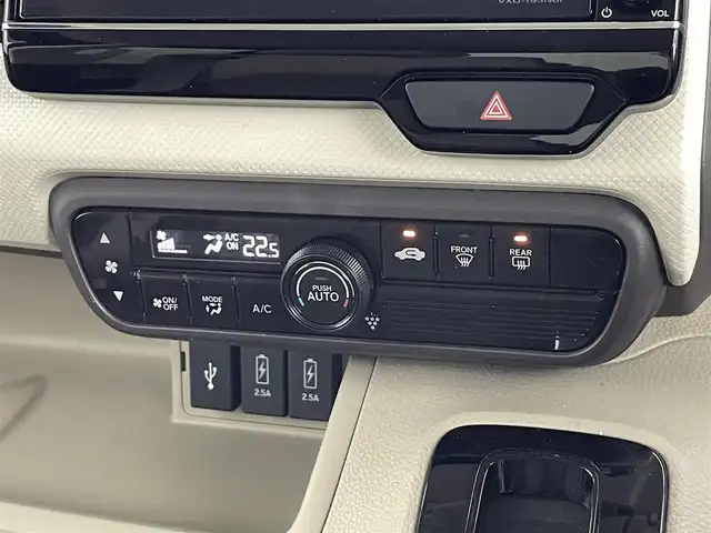 ホンダ Ｎ ＢＯＸ G EX ターボ ホンダセンシング 福島県 2018(平30)年 3.8万km クリスタルブラックパール ホンダセンシング/・衝突軽減ブレーキ/・車線逸脱警報装置/・レーダークルーズコントロール/純正8インチ大画面ナビ/・型番：VXU-195NBi/・フルセグTV/CD/DVD/Bluetooth/・バックカメラ/・ETC/・ドライブレコーダー/両側パワースライドドア/アイドリングストップ/革巻きステアリング/・ステアリングリモコン/プッシュスタート/・スマートキー/LEDヘッドライト/・オートライト/電動格納ミラー/順s寧フロアマット///