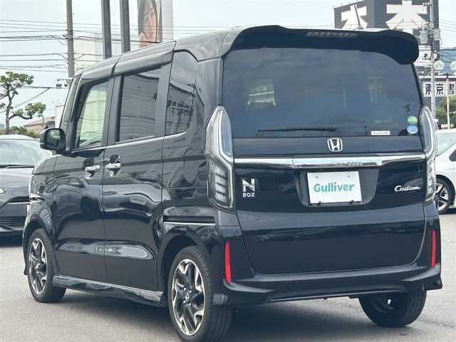 ホンダ Ｎ ＢＯＸ カスタム G L ターボ ホンダセンシング 岡山県 2020(令2)年 7万km クリスタルブラックパール 登録時走行距離69323km/純正8インチナビ/フルセグTV/(AM.FM.TV.CD.DVD.BT)/Honda　SENSING/バックカメラ/ビルトインETC/衝突軽減ブレーキ/前後ドライブレコーダー/両側パワースライドドア/クルーズコントロール/レーンキープアシスト/横滑り防止装置/シートヒーター(D+N席)/盗難防止装置/オートマチックハイビーム/オートライト/アイドリングストップ/LEDヘッドライト/Bluetooth/15インチ純正AW/カーテンエアバック/純正フロアマット/コーナーセンサー