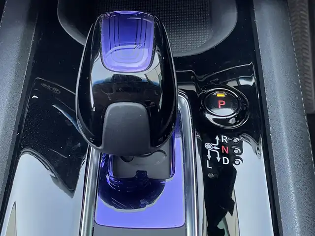 ホンダ ヴェゼル ハイブリッド Z ホンダセンシング 島根県 2017(平29)年 7.8万km クリスタルブラックパール 純正ナビ/CD/DVD/DTV/Bluetooth/バックカメラ/レーダークルーズコントロール/LEDオートライト/ステアリングスイッチ/ハーフレザー調シート/シートヒーター /ビルトインETC/純正フロアマット/ドアバイザー/スマートキー/スペアキー /プッシュスタート /純正アルミホイール