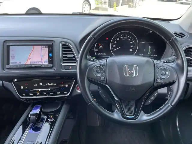 ホンダ ヴェゼル ハイブリッド Z ホンダセンシング 島根県 2017(平29)年 7.8万km クリスタルブラックパール 純正ナビ/CD/DVD/DTV/Bluetooth/バックカメラ/レーダークルーズコントロール/LEDオートライト/ステアリングスイッチ/ハーフレザー調シート/シートヒーター /ビルトインETC/純正フロアマット/ドアバイザー/スマートキー/スペアキー /プッシュスタート /純正アルミホイール