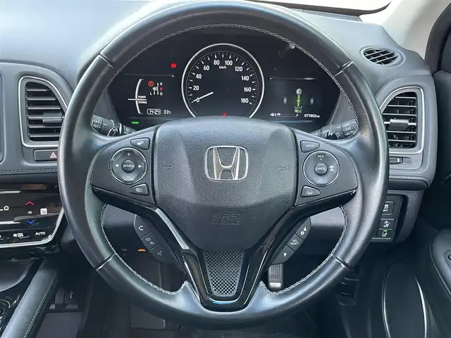 ホンダ ヴェゼル ハイブリッド Z ホンダセンシング 島根県 2017(平29)年 7.8万km クリスタルブラックパール 純正ナビ/CD/DVD/DTV/Bluetooth/バックカメラ/レーダークルーズコントロール/LEDオートライト/ステアリングスイッチ/ハーフレザー調シート/シートヒーター /ビルトインETC/純正フロアマット/ドアバイザー/スマートキー/スペアキー /プッシュスタート /純正アルミホイール