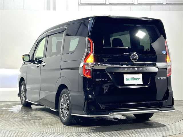 日産 セレナ e－パワー オーテック 大阪府 2020(令2)年 1.7万km ダイヤモンドブラック プロパイロット　純正ナビＴＶ　３６０カメラ　後席モニター　ＥＴＣ　革シート　シート＆ハンドルヒーター　衝突軽減　レーダーＣ　クリアランスソナー　ＢＳＭ　パークアシスト　両側パワースライドドア　ドラレコ