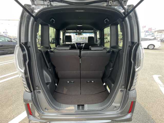 ホンダ Ｎ ＢＯＸ G L ターボ ホンダセンシング 熊本県 2018(平30)年 10.1万km シャイニンググレーM (株)IDOMが運営する【じしゃロン熊本店】の自社ローン専用車両になりますこちらは現金またはオートローンご利用時の価格です。自社ローンご希望の方は別途その旨お申付け下さい　/純正8インチSDナビ【VXU-207NBi】/　（フルセグTV・Bluetooth・DVD・AM/FM）/バックカメラ/前後ドライブレコーダー/ビルトインＥＴＣ/ステアリングスイッチ/クルーズコントロール/コーナーセンサー/衝突軽減ブレーキ/横滑り防止装置/レーンアシスト/オートライト/両側パワースライドドア/パドルシフト/電動格納ウィンカーミラー/ドアバイザー/ISOFIX/カーテンエアバック/純正フロアマット/純正LEDヘッドライト/純正15インチアルミホイール