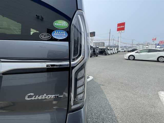 ホンダ Ｎ ＢＯＸ G L ターボ ホンダセンシング 熊本県 2018(平30)年 10.1万km シャイニンググレーM (株)IDOMが運営する【じしゃロン熊本店】の自社ローン専用車両になりますこちらは現金またはオートローンご利用時の価格です。自社ローンご希望の方は別途その旨お申付け下さい　/純正8インチSDナビ【VXU-207NBi】/　（フルセグTV・Bluetooth・DVD・AM/FM）/バックカメラ/前後ドライブレコーダー/ビルトインＥＴＣ/ステアリングスイッチ/クルーズコントロール/コーナーセンサー/衝突軽減ブレーキ/横滑り防止装置/レーンアシスト/オートライト/両側パワースライドドア/パドルシフト/電動格納ウィンカーミラー/ドアバイザー/ISOFIX/カーテンエアバック/純正フロアマット/純正LEDヘッドライト/純正15インチアルミホイール