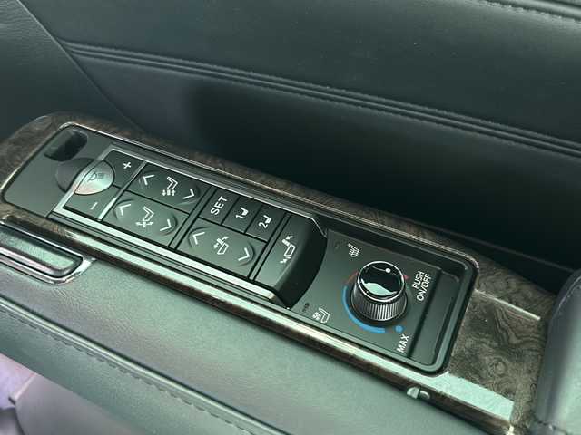 トヨタ アルファードハイブリット エグゼクティブ ラウンジ S 山形県 2020(令2)年 3万km ホワイトパールクリスタルシャイン 【ワンプラ落札車両 落札不可】/ワンオーナー/JBLサウンド/サンルーフ前後/純正9型ナビ(フルセグ/BT/DVD/Blu-ray)/パノラミックビューモニター/純正12型リアエンターテインメントシステム/Toyota Safety Sense第二世代/・プリクラッシュセーフティ/・レーントレーシングアシスト/・ロードサインアシスト/・アダプティブハイビームシステム/・アダプティブクルーズコントロール/前席/2列目快適温熱シート/全席パワーシート/デジタルインナーミラー/リアクロストラフィックアラート/ブラインドスポットモニター/インテリジェントクリアランスソナー/3眼LEDヘッドランプ/ビルトインETC2.0/前後ドライブレコーダー/デュアルオートエアコン/木目調/革巻きコンビステアリング/ステアリングヒーター/純正17インチアルミホイール/スマートエントリー/プッシュスタートシステム/ウェルカムパワースライドドア機能