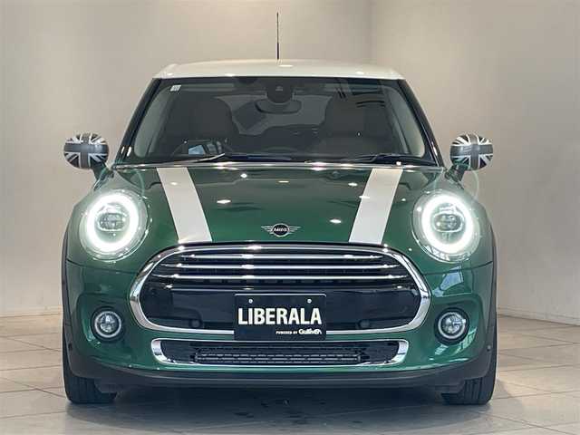 ＭＩＮＩ ミニ クーパー 愛知県 2020(令2)年 1.5万km 緑Ⅱ ＣＡＢＡＮＡシートカバー　/ＨＵＤ　/ＬＣＩモデル　/純正ナビ　/Ｂｌｕｅｔｏｏｔｈ　/バックカメラ　/インテリジェントセーフティー　/デジタルメーター　/ＥＴＣ　/ＬＥＤヘッドライト　/Ａワイパー　/Ａライト/プッシュスタート/アイドリングストップ/ユニオンジャックミラーカバー/ユニオンジャックウィンカーカバー