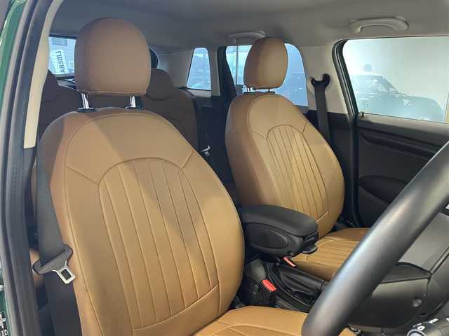 ＭＩＮＩ ミニ クーパー 愛知県 2020(令2)年 1.5万km 緑Ⅱ ＣＡＢＡＮＡシートカバー　/ＨＵＤ　/ＬＣＩモデル　/純正ナビ　/Ｂｌｕｅｔｏｏｔｈ　/バックカメラ　/インテリジェントセーフティー　/デジタルメーター　/ＥＴＣ　/ＬＥＤヘッドライト　/Ａワイパー　/Ａライト/プッシュスタート/アイドリングストップ/ユニオンジャックミラーカバー/ユニオンジャックウィンカーカバー