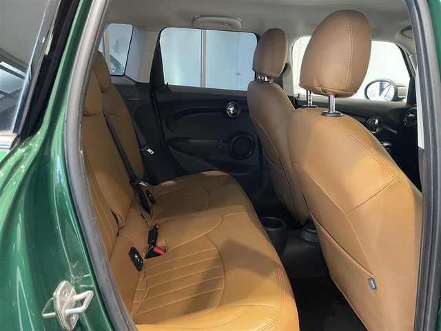 ＭＩＮＩ ミニ クーパー 愛知県 2020(令2)年 1.5万km 緑Ⅱ ＣＡＢＡＮＡシートカバー　/ＨＵＤ　/ＬＣＩモデル　/純正ナビ　/Ｂｌｕｅｔｏｏｔｈ　/バックカメラ　/インテリジェントセーフティー　/デジタルメーター　/ＥＴＣ　/ＬＥＤヘッドライト　/Ａワイパー　/Ａライト/プッシュスタート/アイドリングストップ/ユニオンジャックミラーカバー/ユニオンジャックウィンカーカバー