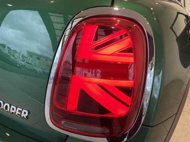 ＭＩＮＩ ミニ クーパー 愛知県 2020(令2)年 1.5万km 緑Ⅱ ＣＡＢＡＮＡシートカバー　/ＨＵＤ　/ＬＣＩモデル　/純正ナビ　/Ｂｌｕｅｔｏｏｔｈ　/バックカメラ　/インテリジェントセーフティー　/デジタルメーター　/ＥＴＣ　/ＬＥＤヘッドライト　/Ａワイパー　/Ａライト/プッシュスタート/アイドリングストップ/ユニオンジャックミラーカバー/ユニオンジャックウィンカーカバー