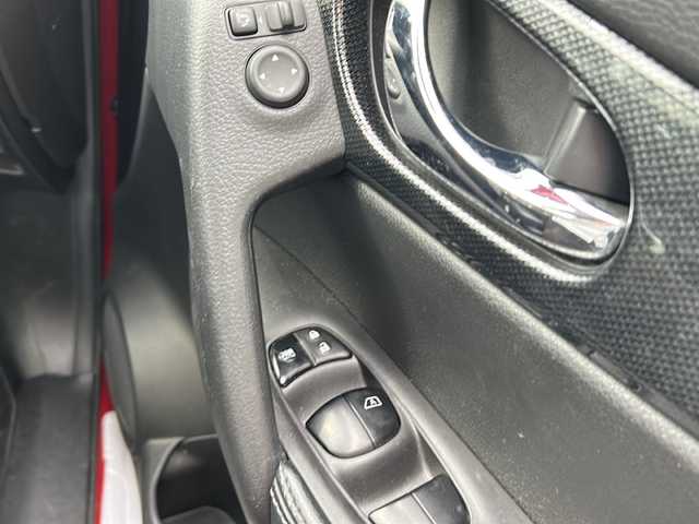 日産 エクストレイル 20X ブラックエクストリーマーX エマB 秋田県 2015(平27)年 7.7万km バーニングレッド 純正メモリナビ/純正CD、BT、フルセグ/全周囲カメラ/純正17インチアルミ/４WD/ETC/前後コーナーセンサー