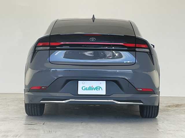 トヨタ プリウス G 愛知県 2024(令6)年 0.8万km グレー モデリスタエアロパーツ/純正７型ディスプレイオーディオ（ナビあり）/全方位カメラ/レーダークルーズコントロール/シートヒーター/バックカメラ/コーナーセンサー/アルミホイール/ブラインドスポットモニター/LEDヘッドライト/インテリジェントミラー/オートマチックハイビーム/ドライブレコーダー/ＥＴＣ２．０/衝突軽減システム/フルセグ/Bluetooth/ステアリングスイッチ/スマートキー/プッシュスタート/キャリパー