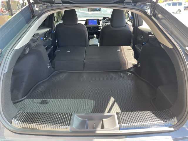 トヨタ プリウス G 愛知県 2024(令6)年 0.8万km グレー モデリスタエアロパーツ/純正７型ディスプレイオーディオ（ナビあり）/全方位カメラ/レーダークルーズコントロール/シートヒーター/バックカメラ/コーナーセンサー/アルミホイール/ブラインドスポットモニター/LEDヘッドライト/インテリジェントミラー/オートマチックハイビーム/ドライブレコーダー/ＥＴＣ２．０/衝突軽減システム/フルセグ/Bluetooth/ステアリングスイッチ/スマートキー/プッシュスタート/キャリパー