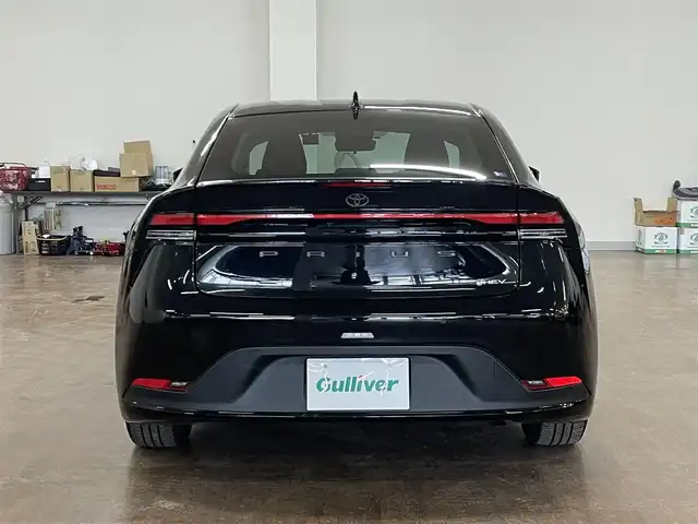 トヨタ プリウス G 道央・札幌 2023(令5)年 3.4万km アティチュードブラックマイカ 4WD/寒冷地仕様/純正8型ディスプレイ/フルセグTV/Bluetooth/Miracast/　（コネクティッドナビ対応）/バックカメラ/セーフティセンス/・衝突軽減ブレーキ/・レーンキープアシスト/・横滑り防止/オートマチックハイビーム/レーダークルーズコントロール/シートヒーター（D/N）/ミラーヒーター/電動パーキングブレーキ/ブラインドスポットモニター/フロントワイパーデアイサー/ヘッドライトレベライザー/ビルトインETC2.0/ドライブレコーダー（前後）/スマートキー×2/純正エンジンスターター/ドアバイザー/純正フロアマット/保証書/取扱説明書