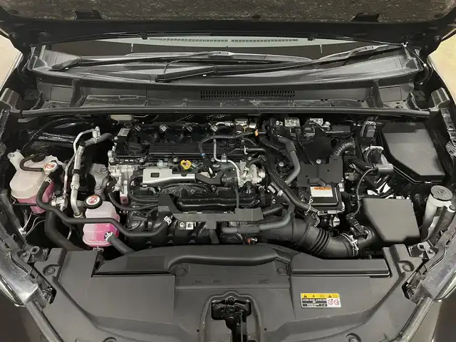 トヨタ プリウス G 道央・札幌 2023(令5)年 3.4万km アティチュードブラックマイカ 4WD/寒冷地仕様/純正8型ディスプレイ/フルセグTV/Bluetooth/Miracast/　（コネクティッドナビ対応）/バックカメラ/セーフティセンス/・衝突軽減ブレーキ/・レーンキープアシスト/・横滑り防止/オートマチックハイビーム/レーダークルーズコントロール/シートヒーター（D/N）/ミラーヒーター/電動パーキングブレーキ/ブラインドスポットモニター/フロントワイパーデアイサー/ヘッドライトレベライザー/ビルトインETC2.0/ドライブレコーダー（前後）/スマートキー×2/純正エンジンスターター/ドアバイザー/純正フロアマット/保証書/取扱説明書