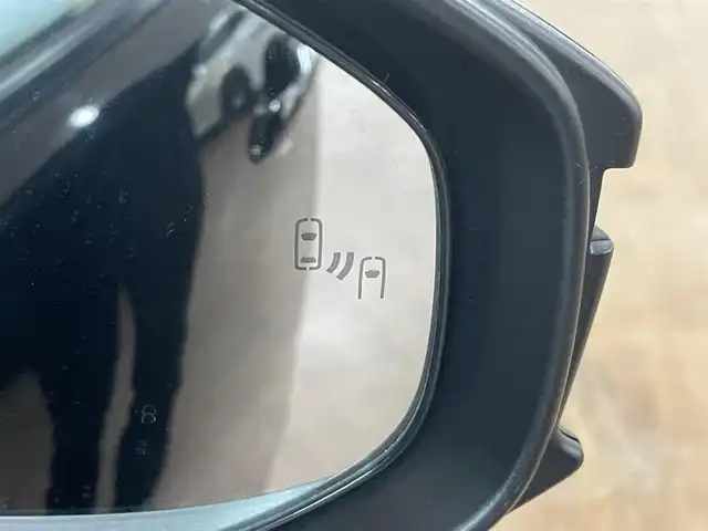 トヨタ プリウス G 道央・札幌 2023(令5)年 3.4万km アティチュードブラックマイカ 4WD/寒冷地仕様/純正8型ディスプレイ/フルセグTV/Bluetooth/Miracast/　（コネクティッドナビ対応）/バックカメラ/セーフティセンス/・衝突軽減ブレーキ/・レーンキープアシスト/・横滑り防止/オートマチックハイビーム/レーダークルーズコントロール/シートヒーター（D/N）/ミラーヒーター/電動パーキングブレーキ/ブラインドスポットモニター/フロントワイパーデアイサー/ヘッドライトレベライザー/ビルトインETC2.0/ドライブレコーダー（前後）/スマートキー×2/純正エンジンスターター/ドアバイザー/純正フロアマット/保証書/取扱説明書