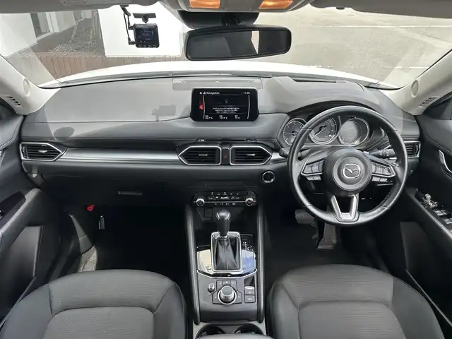 マツダ ＣＸ－５ XD スマートエディション 静岡県 2020(令2)年 6.3万km スノーフレイクホワイトパールマイカ ディーゼルターボ/衝突被害軽減システム/純正８型ナビ/全周囲カメラ/ＢＴ/ＤＶＤ再生/ドラレコ/ＥＴＣ/ＨＵＤ/ＢＳＭ/スマートキー/プッシュスタート/電子パーキングブレーキ/パーキングセンサー/レーダークルーズ/ＬＥＤヘッド/オートライト/純正１７ＡＷ