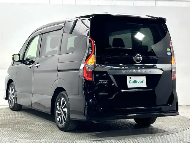 日産 セレナ ハイウェイスター V 大阪府 2020(令2)年 1.7万km ダイヤモンドブラック 全方位カメラ　後席モニター　フロントエアロ　カプロンシート　ＢＳＭ　クルコン　純正ナビＴＶ　両側電動　ＥＴＣ　ドラレコ　クリアランスソナー　オートマチックハイビーム　オートライト　ＬＥＤヘッドライト