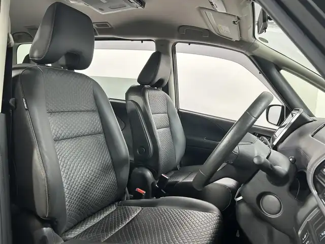 日産 セレナ ハイウェイスター V 大阪府 2020(令2)年 1.7万km ダイヤモンドブラック 全方位カメラ　後席モニター　フロントエアロ　カプロンシート　ＢＳＭ　クルコン　純正ナビＴＶ　両側電動　ＥＴＣ　ドラレコ　クリアランスソナー　オートマチックハイビーム　オートライト　ＬＥＤヘッドライト